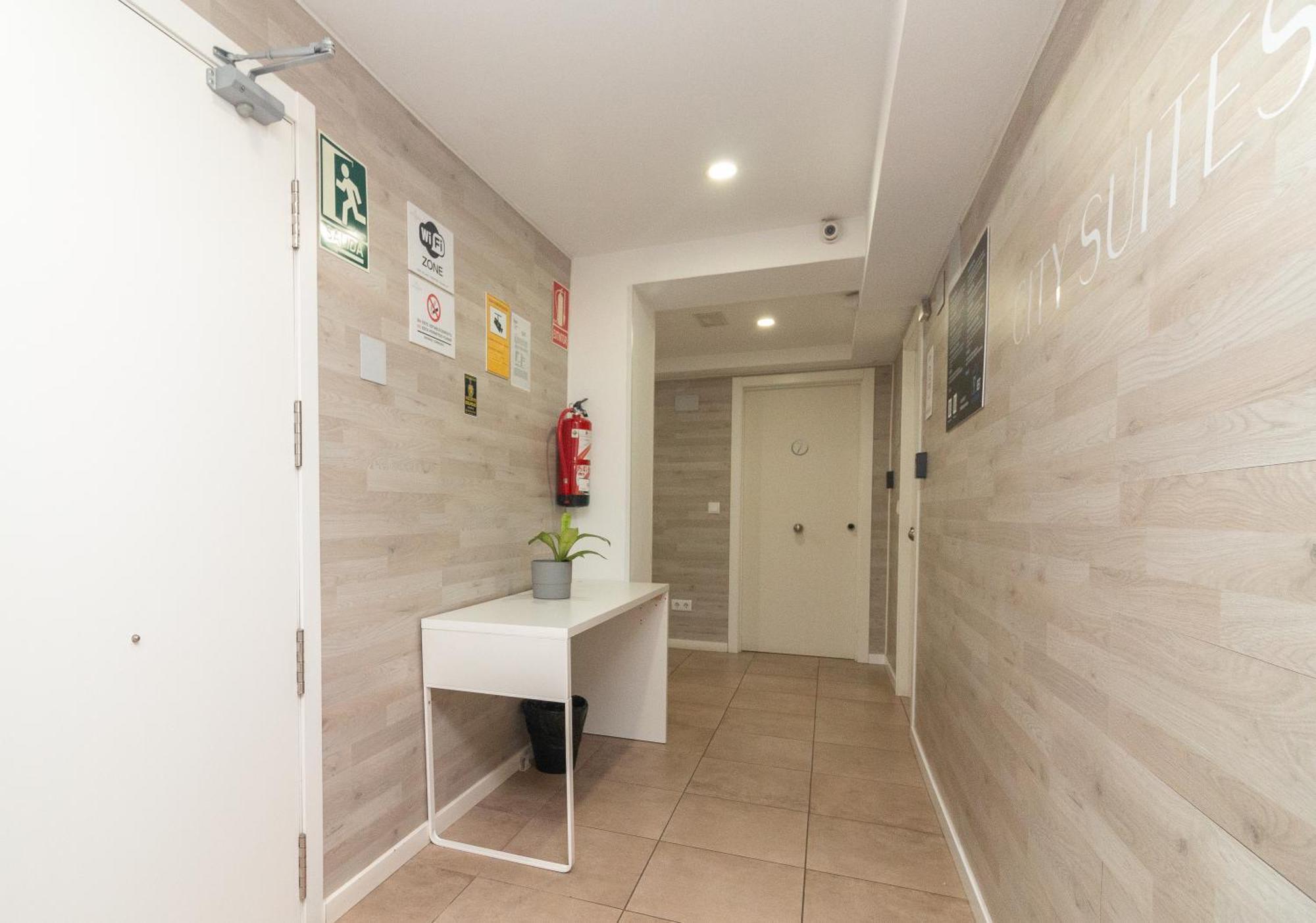 Bet Apartments - Abastos บาเลนเซีย ภายนอก รูปภาพ